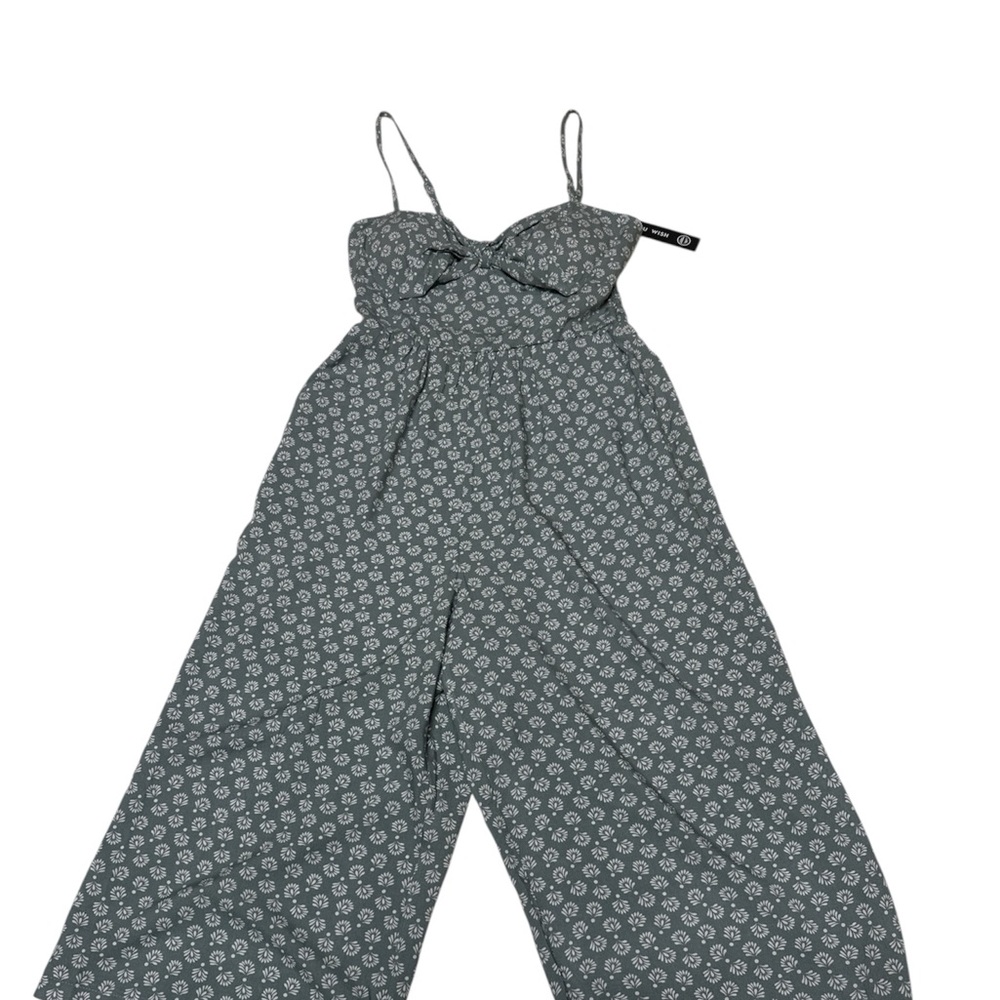 As U Wish Women's Green size medium Patterned Jumpsuit NWT